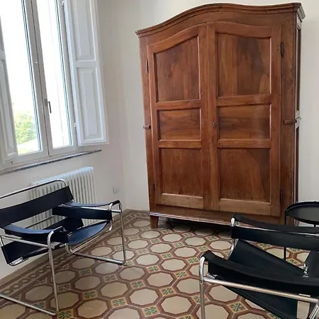 Frühstückspension La Torretta Luxury 3*