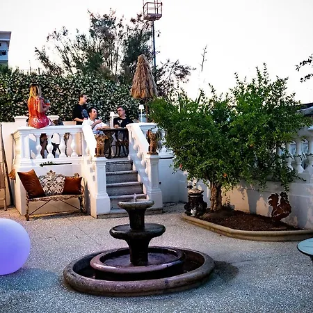 Frühstückspension La Torretta Luxury 3*