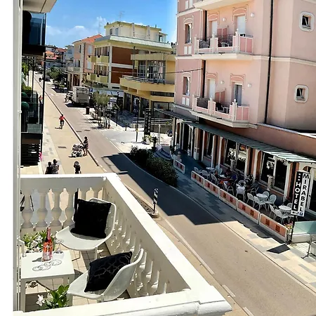 La Torretta Luxury - Adults Only - Couette-café Rimini